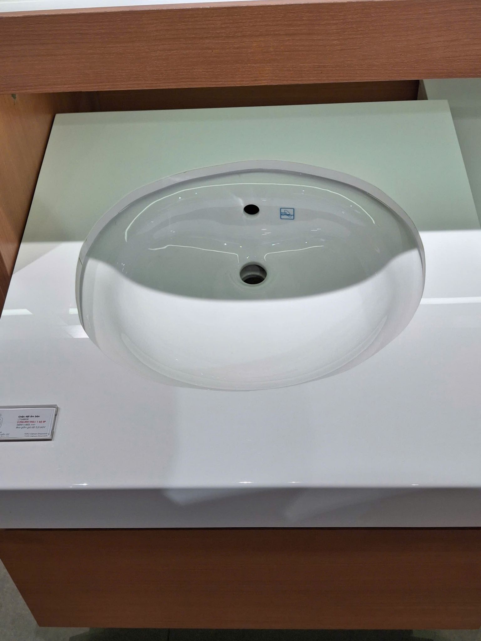 Chậu Lavabo TOTO LT764 Âm Bàn