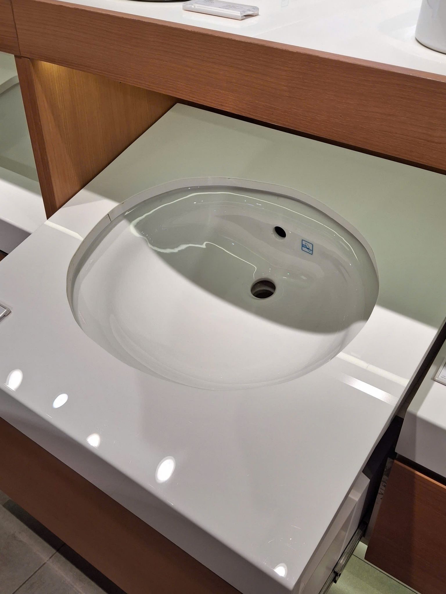 Chậu Lavabo TOTO LT764 Âm Bàn
