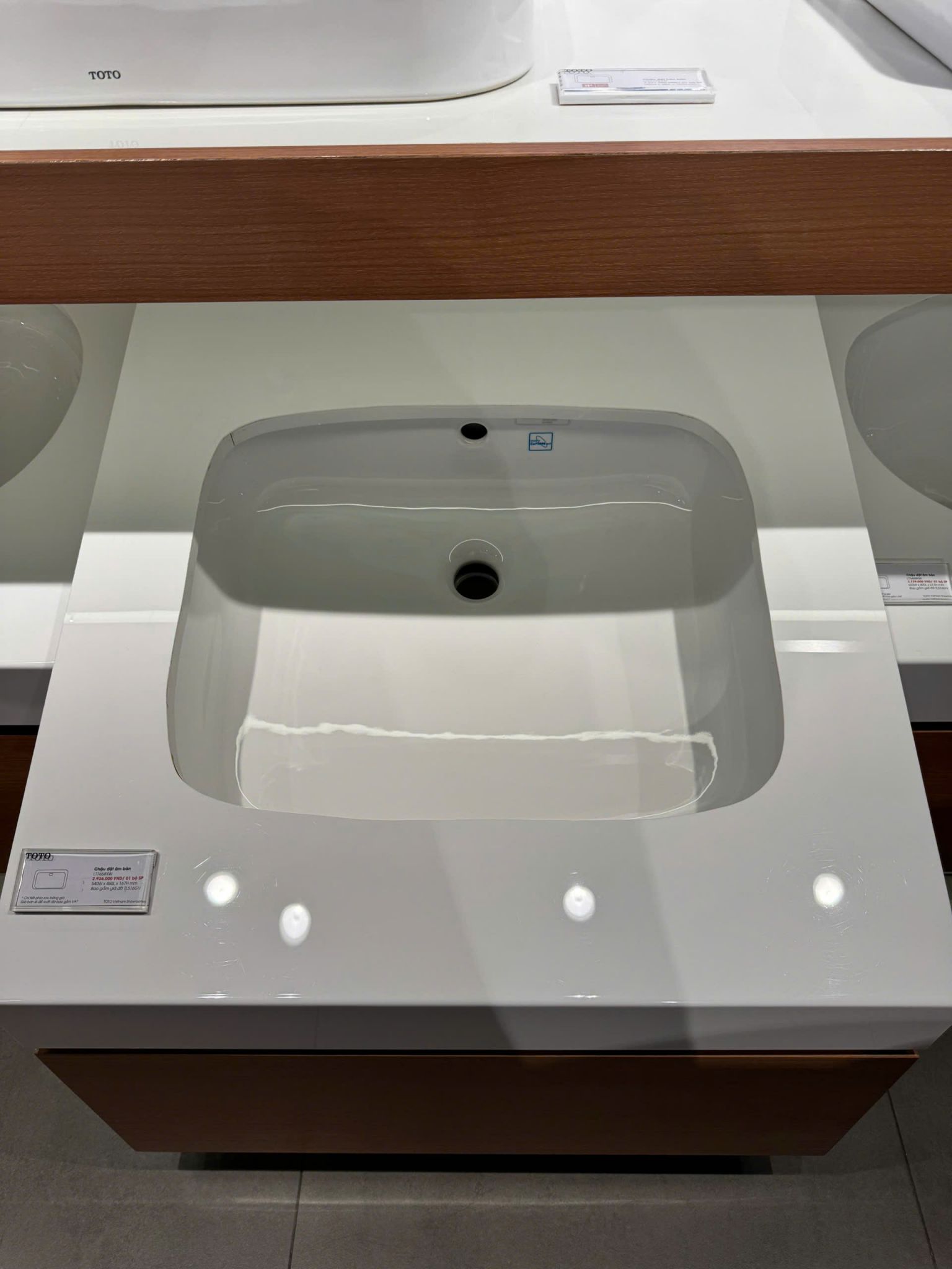 Chậu Lavabo TOTO LT765 Âm Bàn