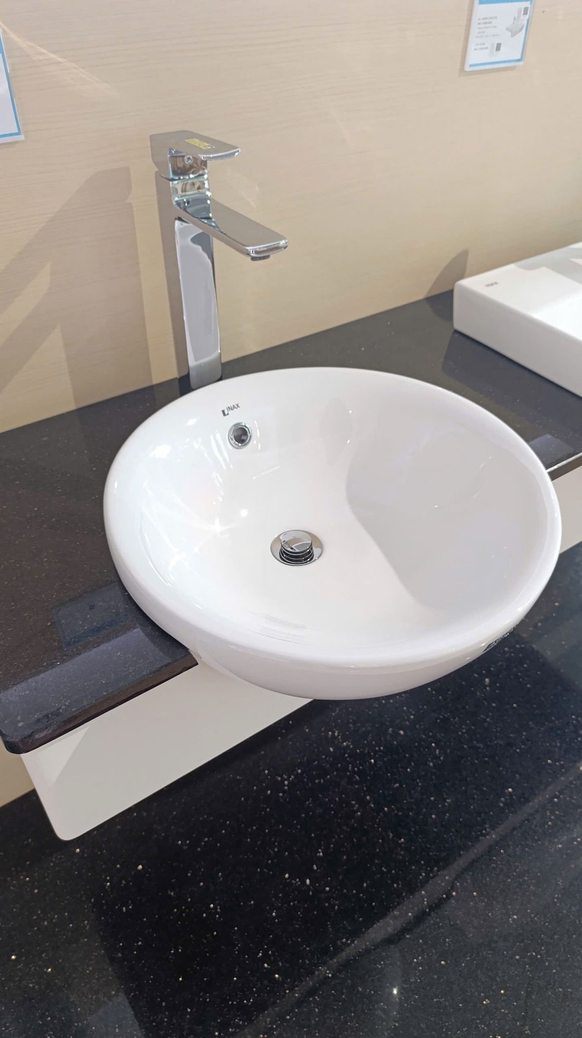 Chậu Rửa Mặt Lavabo Inax AL-333V (AL333V) Bán Âm AquaCeramic