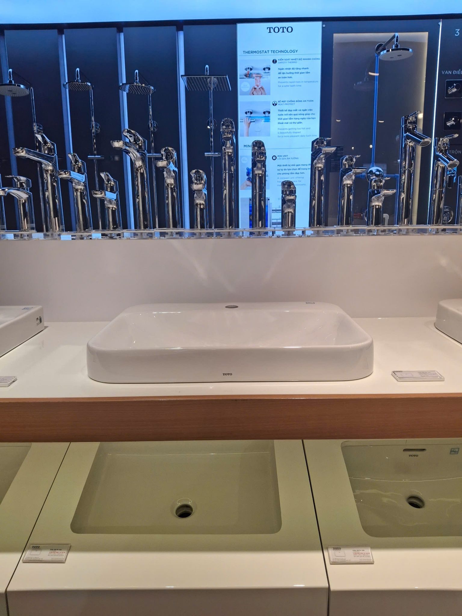 Chậu Rửa Lavabo TOTO LT5616C Đặt Bàn