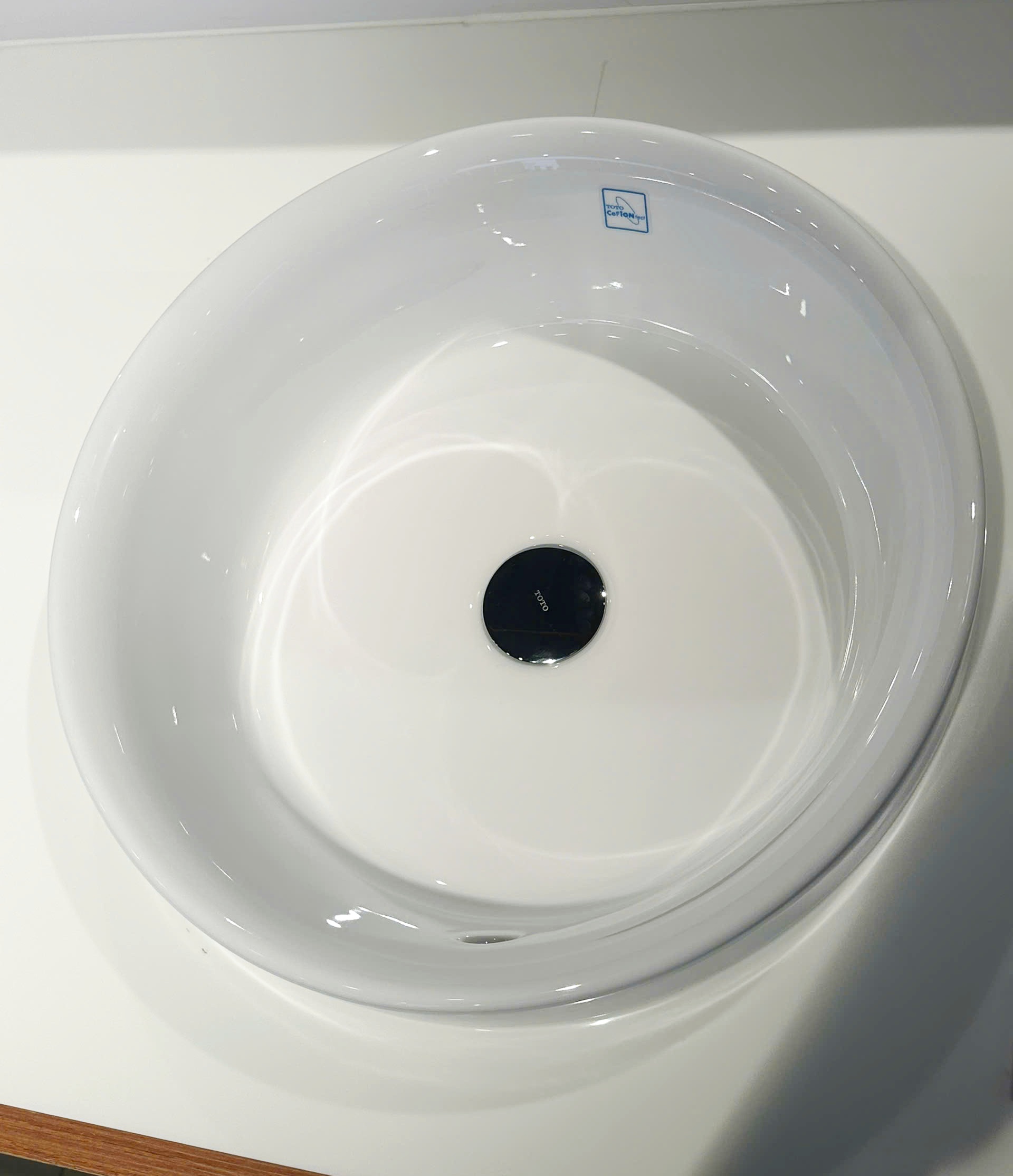 Chậu Rửa Mặt Lavabo TOTO L1704#XW Đặt Bàn