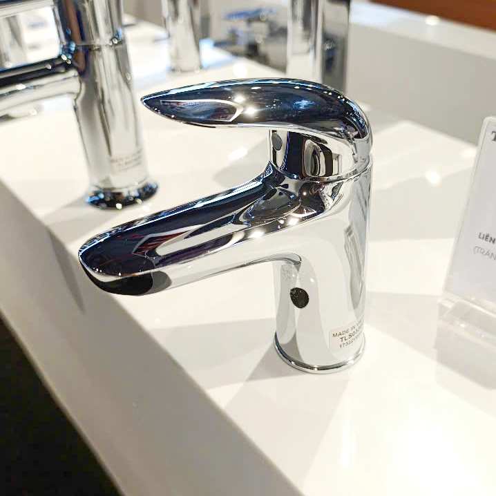 Vòi Lavabo TOTO TLS01301V Nóng Lạnh