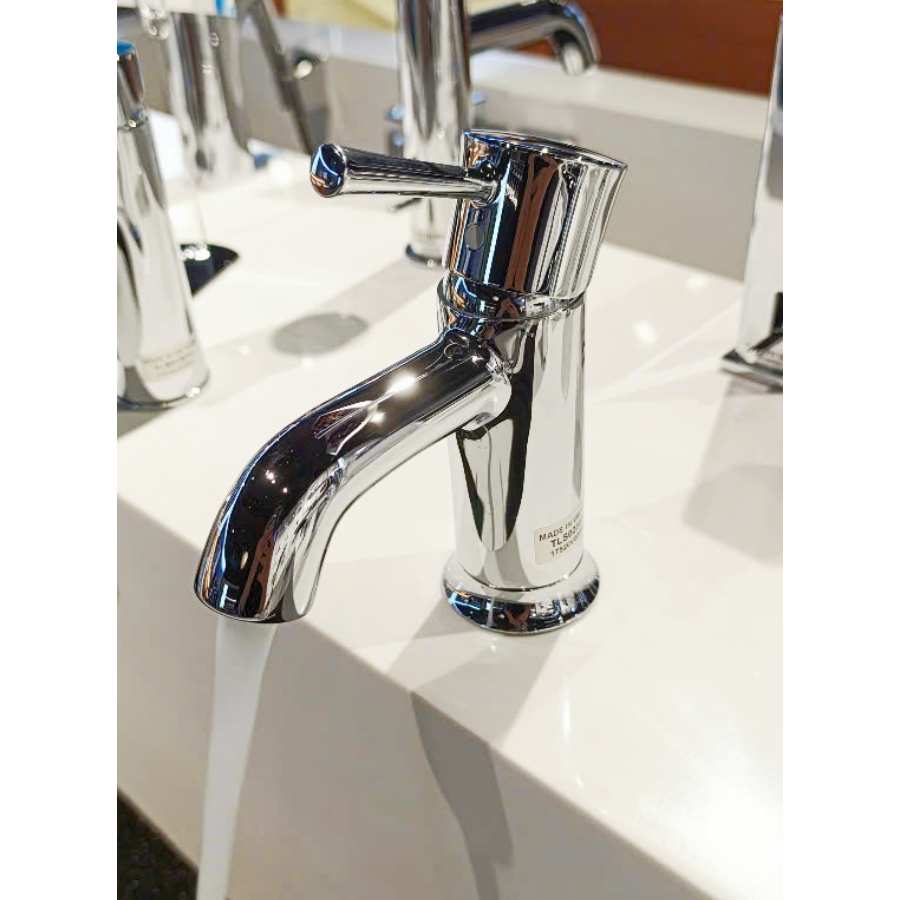 Vòi Lavabo TOTO TLS02301V Nóng Lạnh