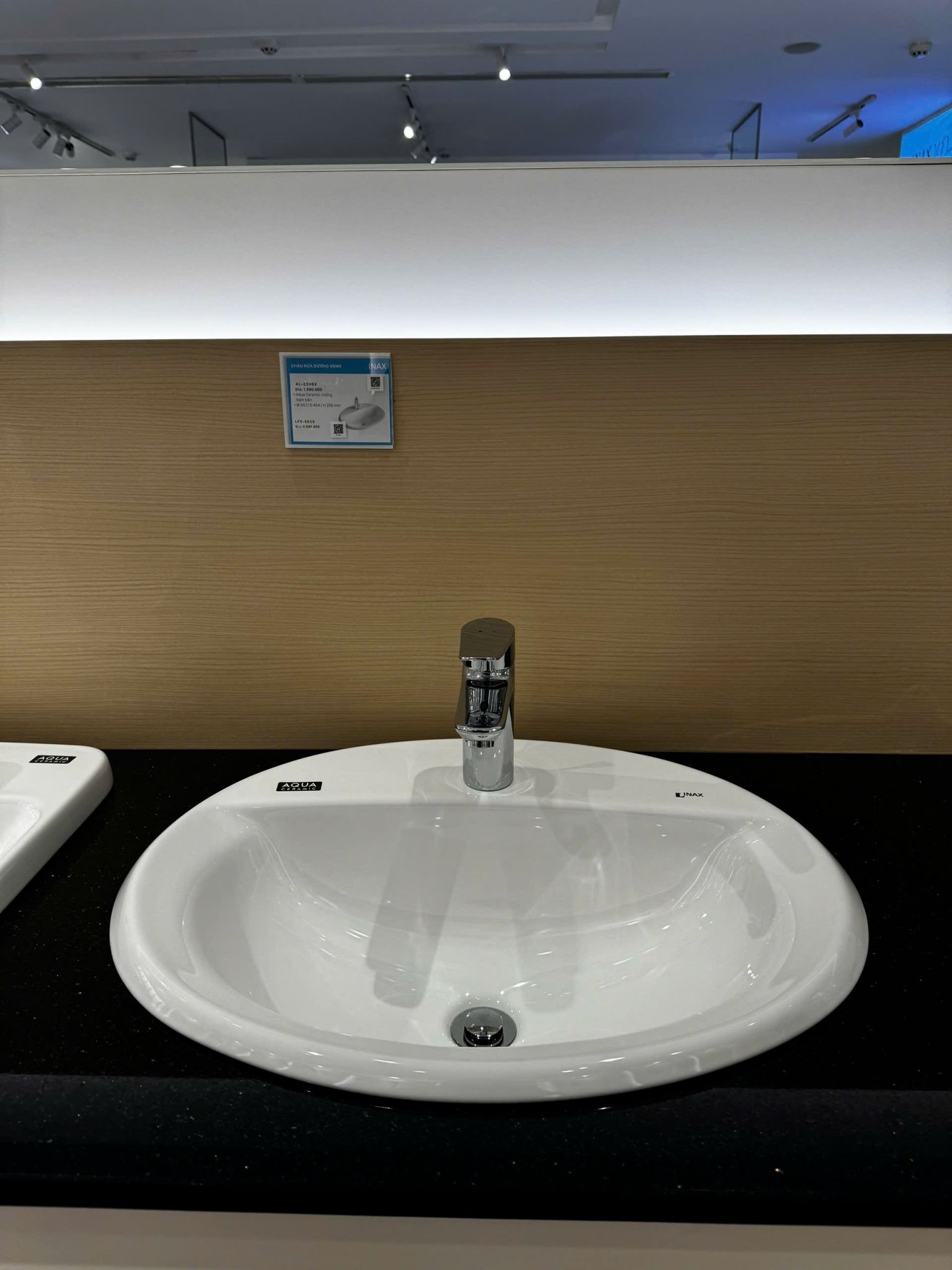 Chậu Rửa Lavabo Inax AL-2395V (AL2395V) Dương Vành Aqua Ceramic