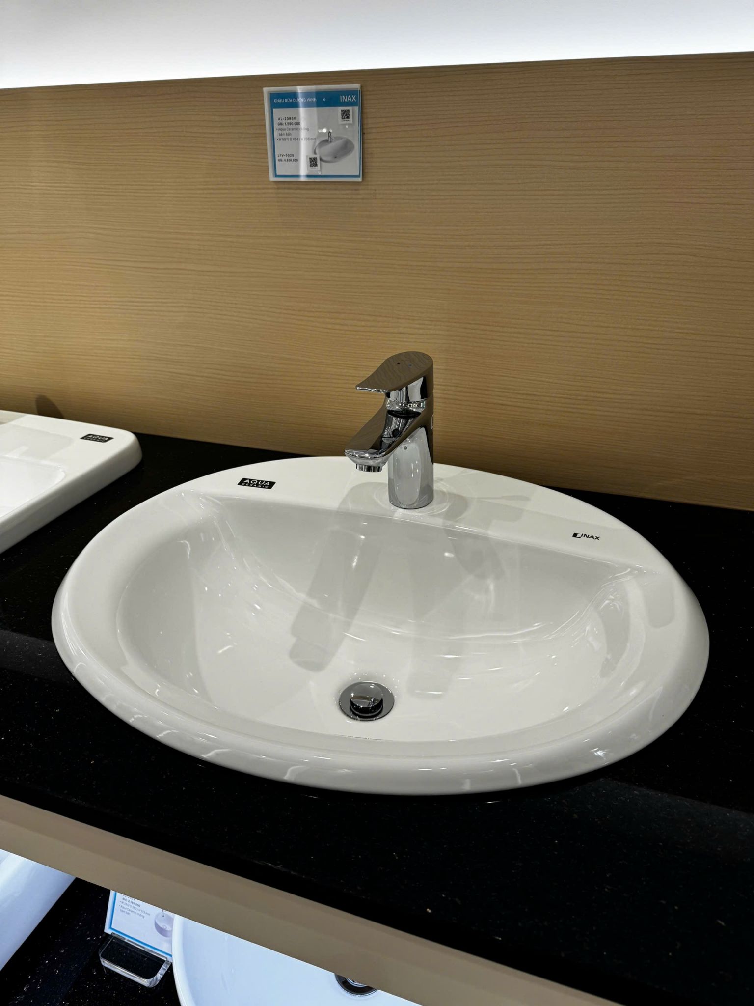 Chậu Rửa Lavabo Inax AL-2395V (AL2395V) Dương Vành Aqua Ceramic