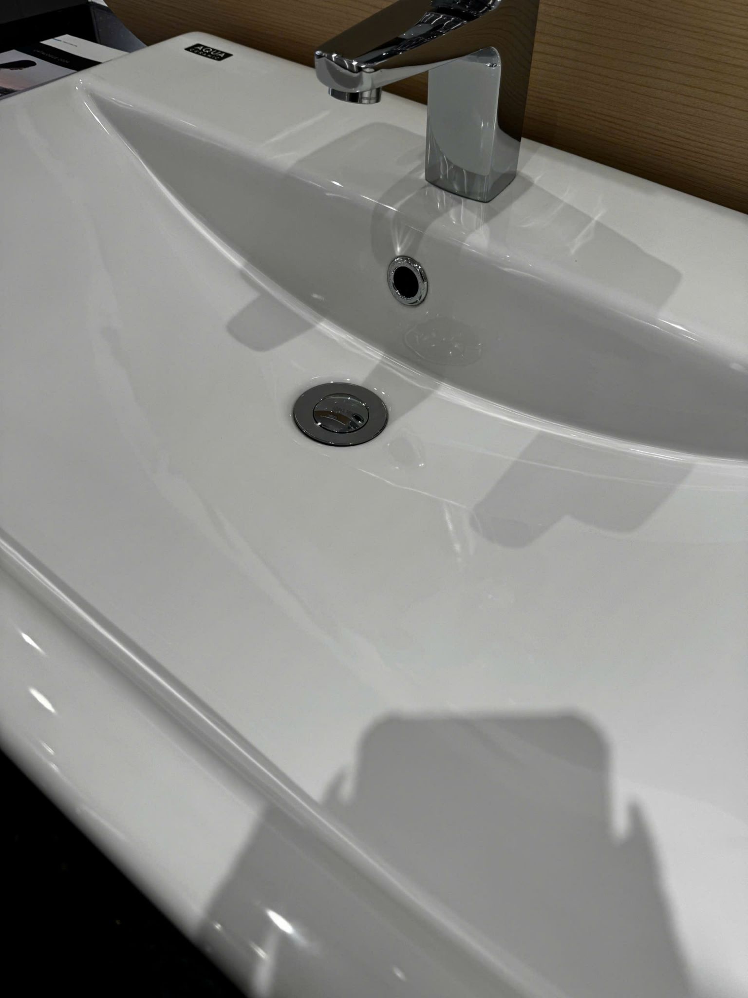 Chậu Rửa Lavabo Inax AL-2397V (AL2397V) Dương Vành AquaCeramic
