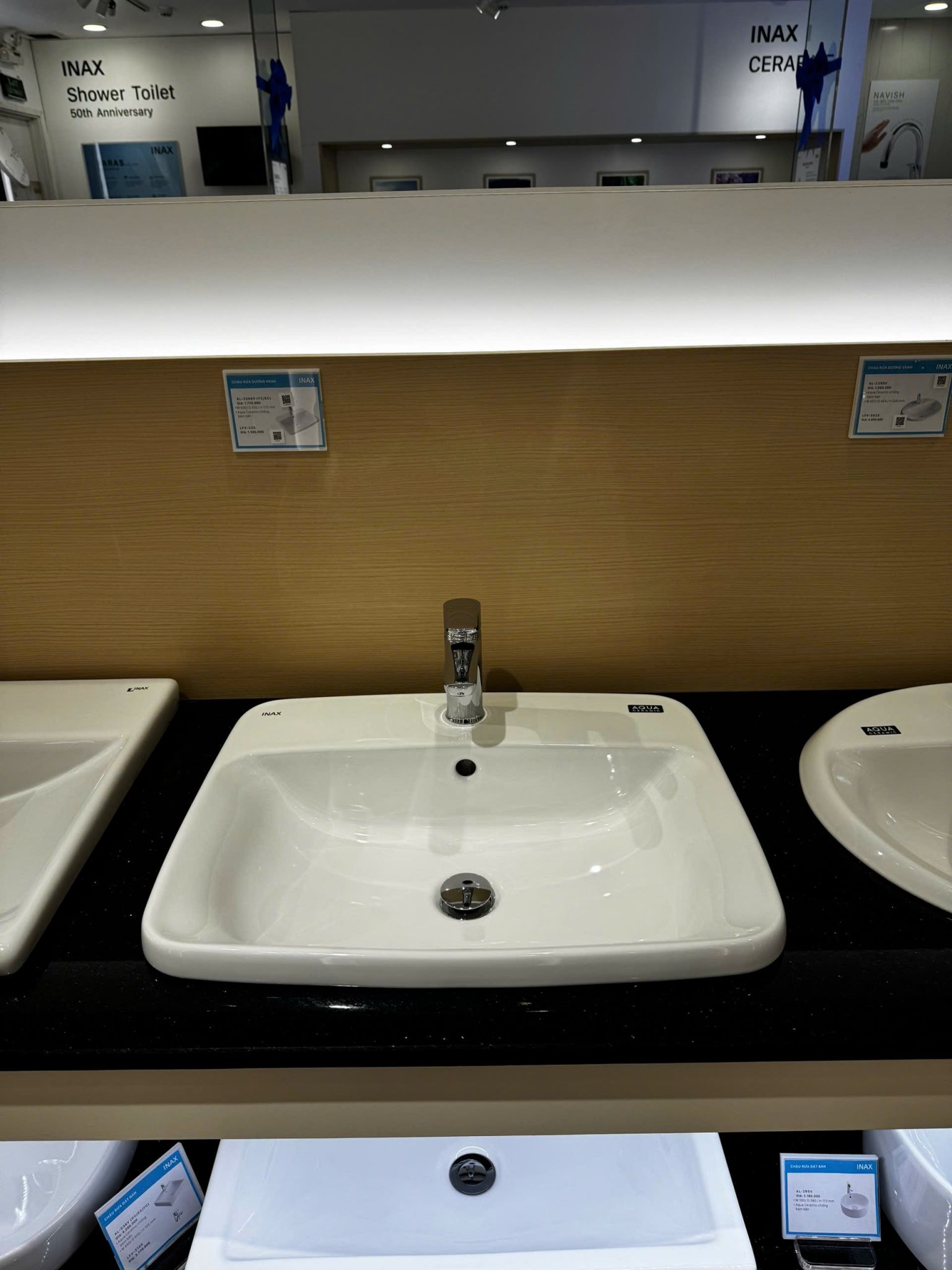 Chậu Rửa Lavabo Inax AL-2398V (AL2398V) Dương Vành AquaCeramic