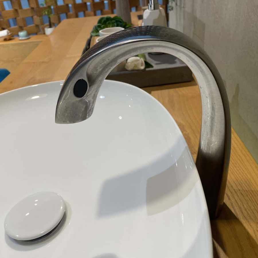 Vòi Lavabo Cảm Ứng TOTO TLP01701J#BN/TLP01702S Matsu Nhiệt Độ Bóng Mờ