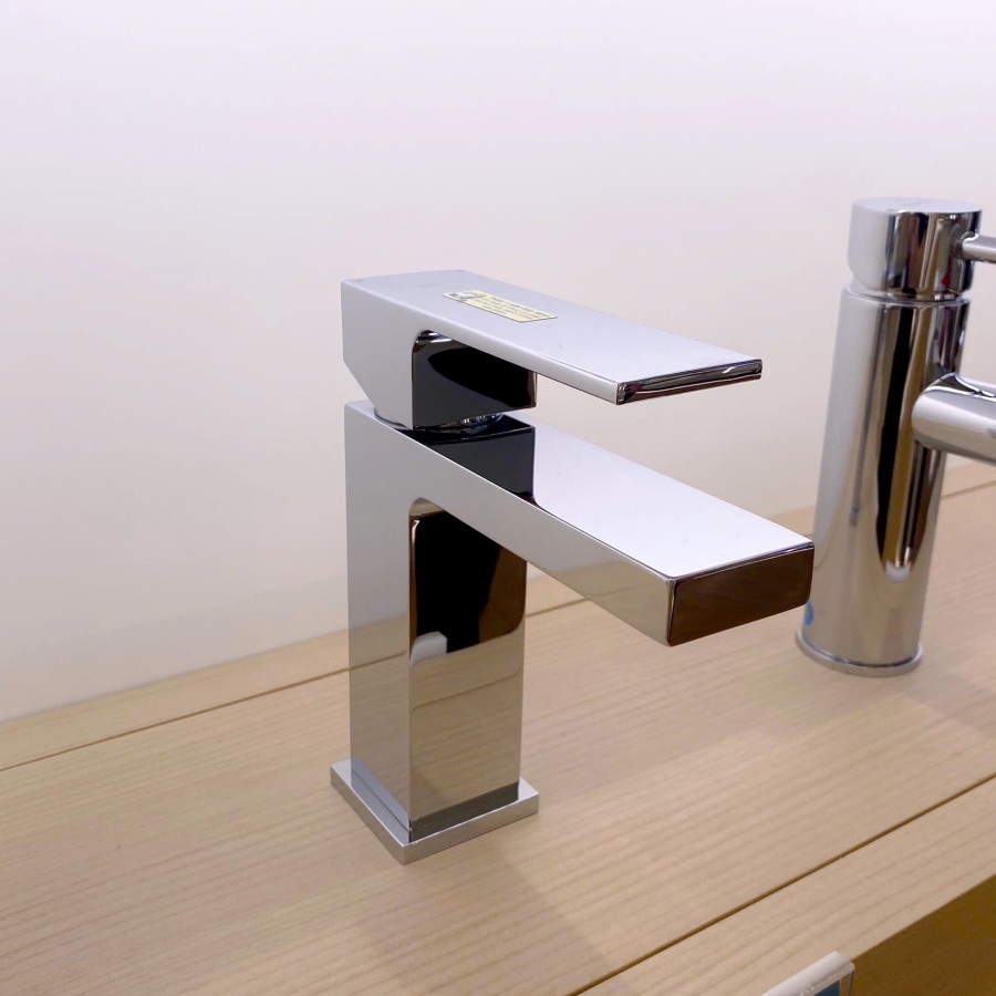 Vòi Lavabo Nóng Lạnh Inax LFV-402S