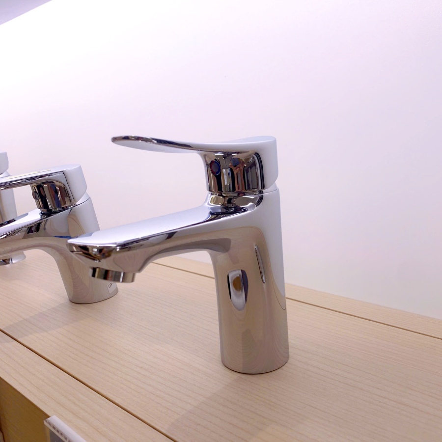 Vòi Lavabo Nóng Lạnh Inax LFV-502S Thân Thấp