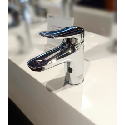Vòi Lavabo TOTO TLS04301V Nóng Lạnh